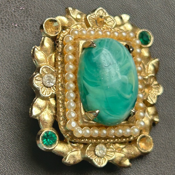 Vintage Green Cabochon Floral Brooch Pearl Halo Gold Tone Statement Estate Glam - Picture 8 of 13